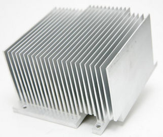 6063 6061 6005 Aluminiowe profile wytłaczarki radiatora do frezowania Proces zgniatania