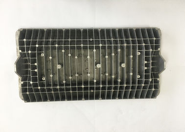 ISO9001-2008 Części odlewania precyzyjnego dla lampy ulicznej Aluminium / Cynk Hardware