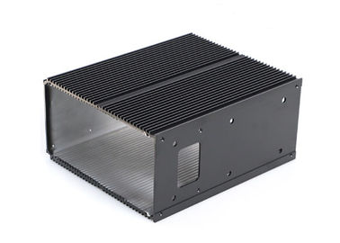 Wytłaczane profile aluminiowe wytłaczane do elektroniki w kolorze czarnym
