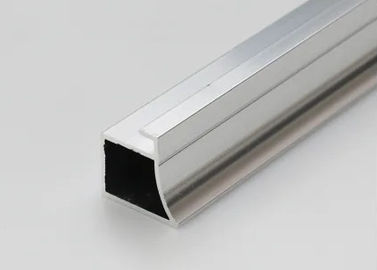 Malowana proszkowo dekoracja mebli 6061 Wytłaczana rama aluminiowa