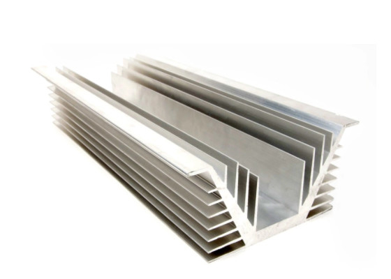 6063 Aluminiowy radiator wytłaczany z anodowanym anodowanym falownikiem do obróbki CNC